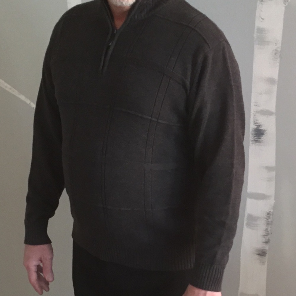 Tricots St Raphael gray men’s pullover sweater